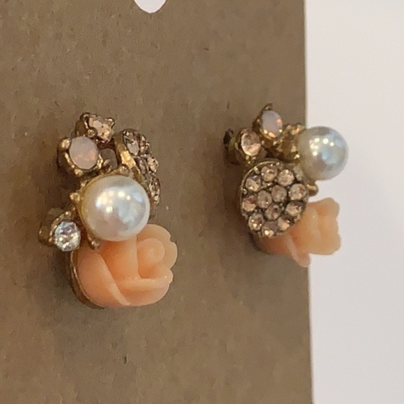 💐5/25 Pearl rose cluster statement gold tone - Picture 2 of 6